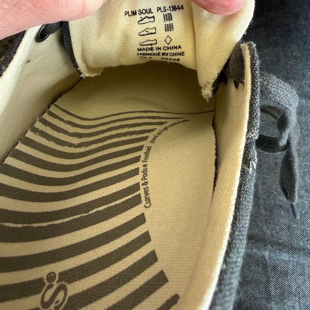 Taos Footwear Casual Canvas Sneakers in Charcoal Worn Once! - Picture 6 of 6